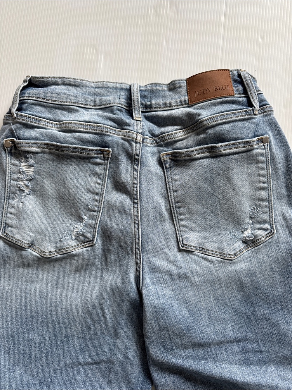 Judy Blue women’s straight leg jeans in Washed Denim Blue. Size 14W - Picture 12 of 13